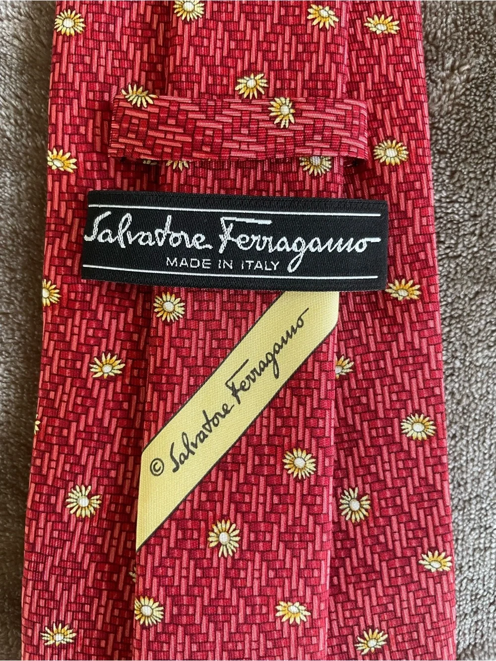 Salvatore Ferragamo Silk Tie – Red Floral Motif – Made in Italy